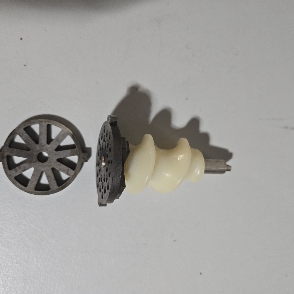 Oster Regency Kitchen Center Grinder Auger Feed Screw & 2 Grinding Discs Oem